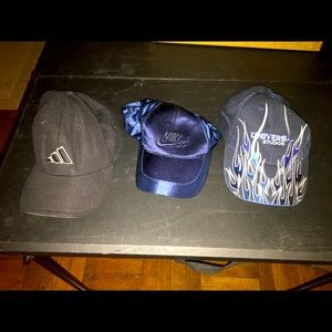 Lot mens hats. Adidas, Nike, Universal Studios. Black, Navy, black&blue.